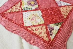 Povlak na polštář provence patchwork červený 45x45cm