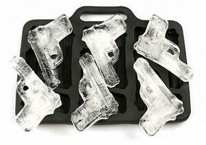 Silikonová forma na led Pistole