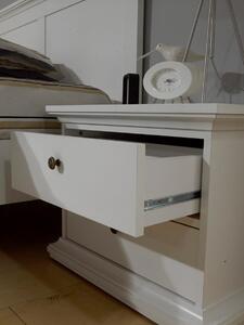 Vikio Noční stolek v bílé barvě 62,5 cm F1090