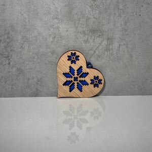 Wooden Mooden Dřevěné vánoční ozdoby Folklor (modrý podklad) Tvar: srdíčko