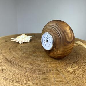 Dřevěné stolní hodiny Beocco