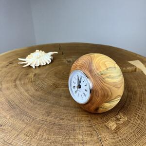 Dřevěné stolní hodiny Sasha