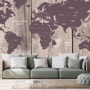 Samolepící tapeta hnědo-fialová mapa na dřevěném pozadí - 375x250 cm