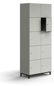 AJ Produkty Skříň QBUS, 10 uzamykatelných boxů, nohy, 2020x800x420 mm, černá, světle šedá