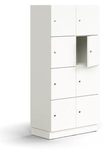 AJ Produkty Skříň QBUS, 8 uzamykatelných boxů, sokl, 1636x800x420 mm, bílá