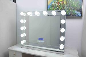 D‘Eluxe Kosmetické Multifunkční Zrcadlo s LED osvětlením (světlo na vypínač) 80x65cm HOLLYWOOD HY14D8065