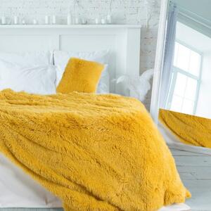 Žlutá chlupatá deka