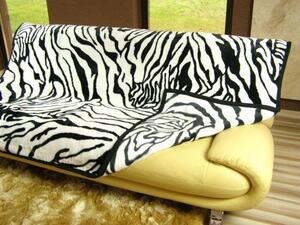 Hřejivé teplé luxusní deky z akrylu zebrové barvy
