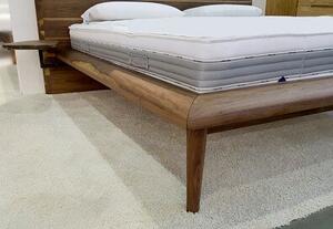 Postel RIVA Ořech 180x200 cm - Dřevěná postel z masivu, dvoulůžko o šíři masivu 8 cm