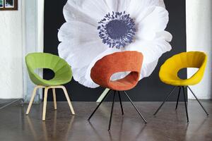 TONON - Čalouněná židle FLOWER, dřevěná podnož