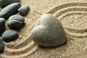 Fototapeta Zen kámen ve tvaru srdce