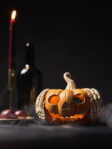 Sinsay - Halloweenský svícen na LED svíčky ve tvaru dýně s kostlivými rukama - oranžová