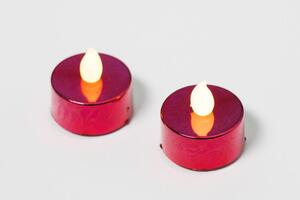Nexos 42985 Dekorativní sada - 2 čajové svíčky - červená