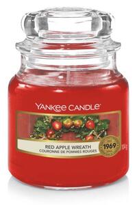 Yankee Candle - vonná svíčka Red Apple Wreath (Věnec z červených jablíček) 104g
