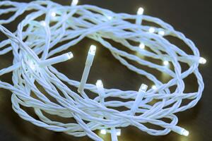 Venkovní vánoční LED řetěz, studená bílá, bílý kabel, 30m, 300 LED