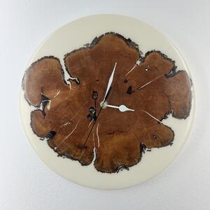 Dřevěné nástěnné hodiny Akita