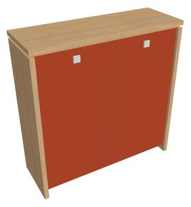 Střední skříň Verno 128 x 46 x 130 cm, skleněné dveře, dub světlý / oranžová