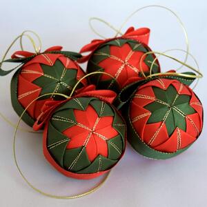 Vánoční koule (baňky) zeleno červené