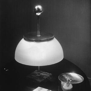 Artemide Alfa stolní lampa se skleněným stínidlem