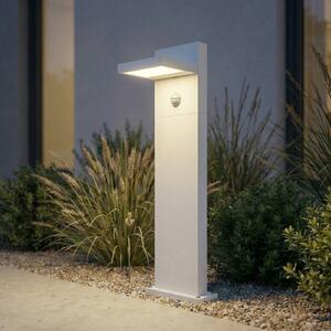 Lucande LED osvětlení cesty Silvan, bílé, 65 cm, s čidlem, IP54, Bílá / opál, Hliník, Moderní