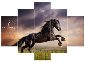 Obraz s hodinami Silný černý kůň - 5 dílný Rozměry: 150 x 70 cm