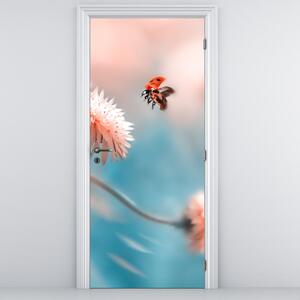 Fototapeta na dveře - Berušky na květu (95x205cm)