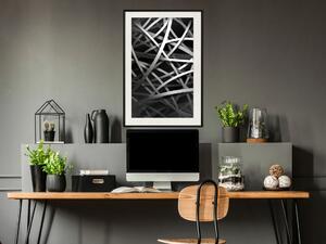 Plakát V síti - černobílá průmyslová abstrakce s hustými liánami