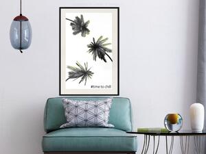 Plakát Bezstarostné chvíle - tropické palmy a černý nápis na bílém pozadí