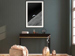 Plakát Osamělá planeta - textura měsíce s částečně viditelnou planetou
