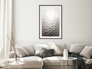 Plakát Hladina vody - krajina vody s vlnami a odraženým světlem