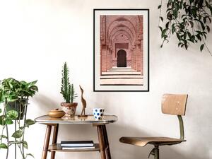 Plakát Růžové oblouky - kompozice architektury s cihelnými sloupy v Maroku