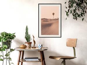 Plakát Pouštní vegetace - poušť s stromem v oranžové kompozici