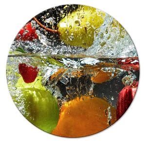 Kulatý obraz Osvěžení - fotografie ovoce padajícího do vody na černém pozadí