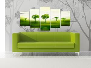 Obraz V sadu (5-dílný) - krajina s zelenými stromy na jasém pozadí