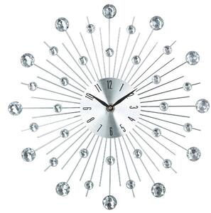 Nástěnné hodiny netradičního tvaru, elegantní dekorace na stěnu s křišťály