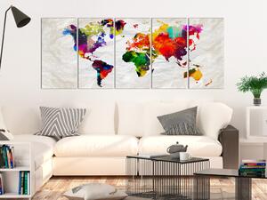 Obraz Pokrčená mapa (5 dílů) - barevná mapa světa na pozadí z papíru