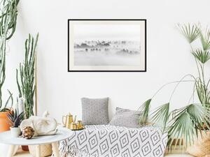 Plakát Hustá mlha - černobílý krajinný obrázek s výhledem na zamračené stromové koruny
