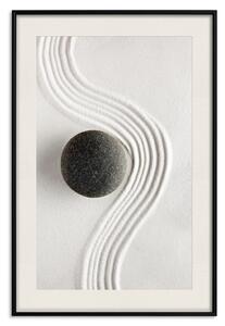 Plakát Koncentrace - orientální kompozice se kamenem na písku ve stylu Zen