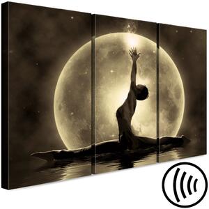 Obraz Měsíční tanec - mystický motiv s baletkou na pozadí vody a měsíce