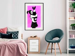 Plakát Bomba s objetím - dívka s bombou na růžovém pozadí ve stylu Banksyho