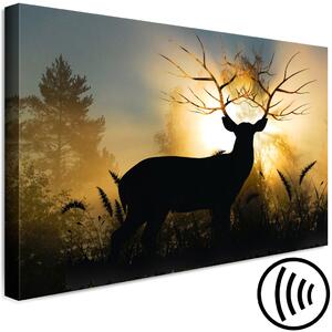 Obraz Král lesa na slunci (1-dílná) široká - rohaté zvíře na pozadí stromů