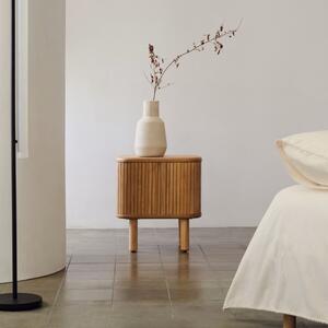 Dřevěný noční stolek Kave Home Mailen 50 x 40 cm
