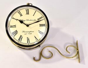 Oboustranné závěsné hodiny, zlatá, květinový motiv, zdobený mosazný plech, 22cm