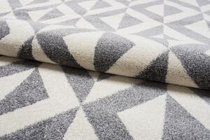 TAPISO Kusový koberec MAROKO - šedý/bílý - trojhránky 1 Rozměr koberce: 120x170 cm