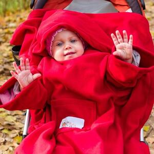 Baby Gadgets Deka s rukávy pro děti Baby Wrapi Active - červená