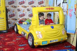Dětská postel Truck žlutá 180x90cm