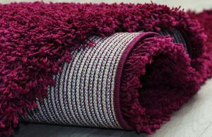 MERINOS Kusový červený koberec Shaggy Plus 957/Purple Rozměry: 160 x 230
