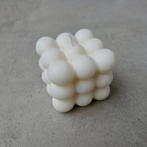 Svíčka - bubliny v krémově bílé barvě
