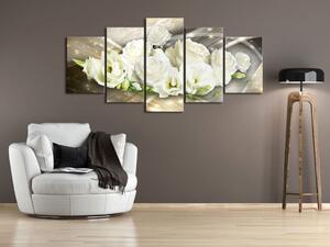 Obraz Uskupení růží (5-dílný) - bílý kytice květů růže na světlém pozadí