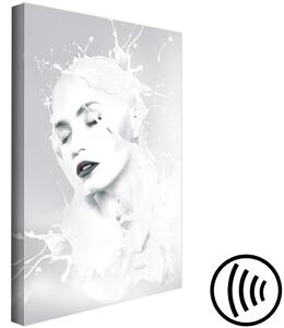 Obraz Žena koupající se v mléce - abstraktní kompozice na šedém pozadí